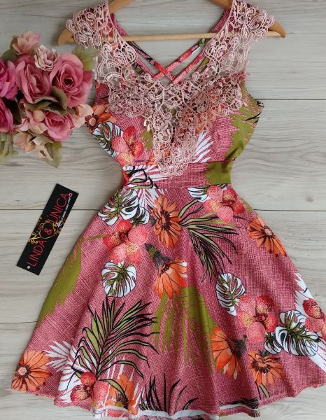 .Vestido Rodado com renda