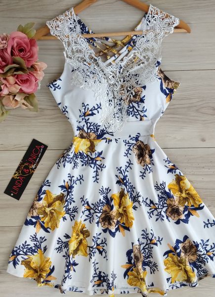 .Vestido Rodado com renda