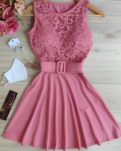 Vestido rodado com cinto